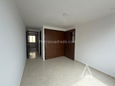 Apartamento en arriendo en Los Colores, Medellín · foto 8 de 11