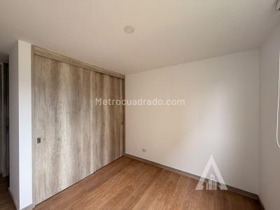 Apartamento de 2 alcobas en arriendo en Ciudad Del Rio, Medellín, 86 m² · foto 9 de 12