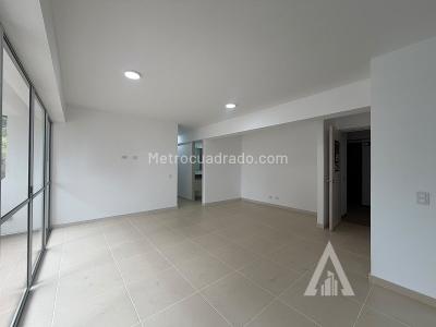 Apartamento de 3 alcobas en arriendo en Sabaneta, Sabaneta, 86 m² · foto 3 de 11
