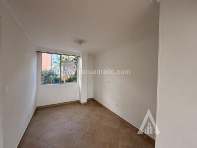 Apartamento de 2 alcobas en arriendo en Loma Del Indio, Medellín, 85 m² · foto 6 de 10