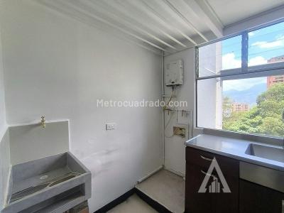 Apartamento de 2 alcobas en arriendo en El Poblado, Medellín, 60 m² · foto 3 de 16