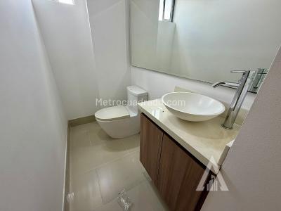 Apartamento de 3 alcobas en arriendo en Zuñiga, Envigado, 114 m² · foto 5 de 13