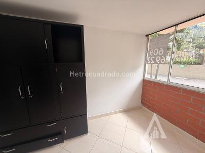 Apartamento de 3 alcobas en arriendo en Envigado, Envigado, 64 m² · foto 2 de 10