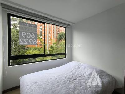 Apartamento de 2 alcobas en arriendo en Loma Del Indio, Medellín, 58 m² · foto 10 de 20
