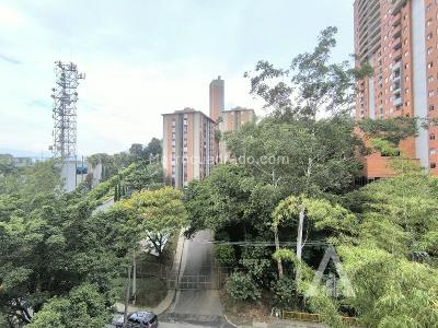 Apartamento de 2 alcobas en arriendo en Loma Del Indio, Medellín, 58 m² · foto 5 de 20