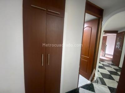 Apartamento de 3 alcobas en arriendo en Loma Del Indio, Medellín, 100 m² · foto 10 de 12