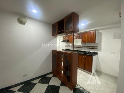 Apartamento de 3 alcobas en arriendo en Loma Del Indio, Medellín, 100 m² · foto 4 de 12