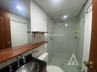 Apartamento de 3 alcobas en arriendo en Loma Del Indio, Medellín, 100 m² · foto 8 de 12