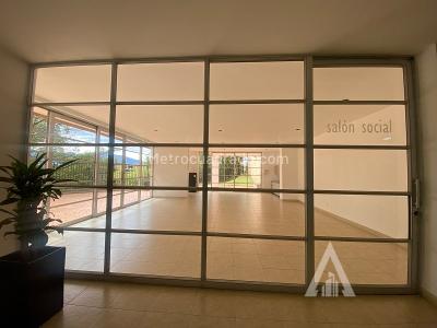 Apartamento de 2 alcobas en venta en El Poblado, Medellín, 120 m² · foto 8 de 20
