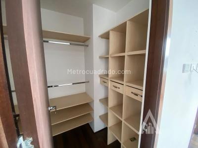 Apartamento de 2 alcobas en venta en El Poblado, Medellín, 120 m² · foto 11 de 20