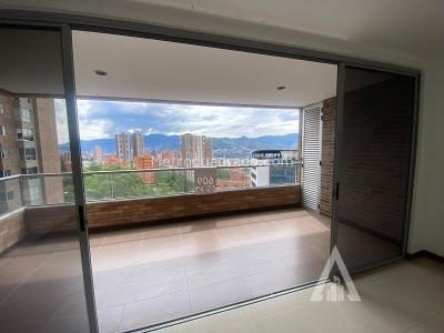 Apartamento de 2 alcobas en venta en El Poblado, Medellín, 120 m² · foto 14 de 20