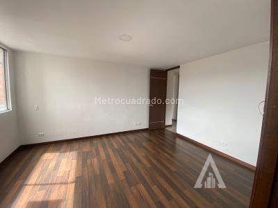 Apartamento de 2 alcobas en venta en El Poblado, Medellín, 120 m² · foto 19 de 20