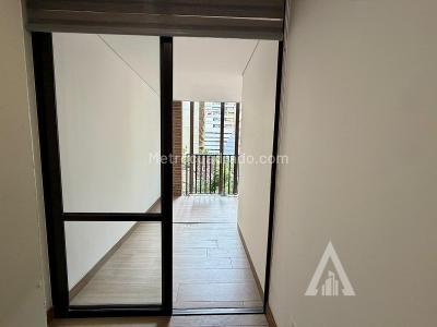 Apartamento en venta en Ciudad Del Rio, Medellín · foto 2 de 18
