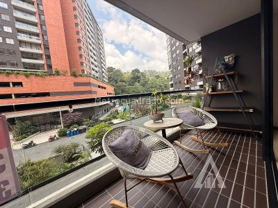 Apartamento de 2 alcobas en venta en Envigado, Envigado, 69 m² · foto 11 de 14