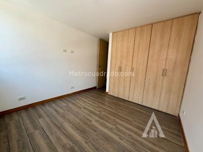 Apartamento en venta en Envigado, Envigado · foto 4 de 19
