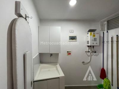 Apartamento de 3 alcobas en arriendo en Av Las Palmas, Medellín, 70 m² · foto 10 de 10