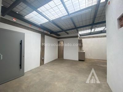 Apartamento de 2 alcobas en arriendo en San Joaquin, Medellín, 130 m² · foto 2 de 11