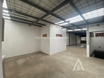 Apartamento de 2 alcobas en arriendo en San Joaquin, Medellín, 130 m² · foto 5 de 11