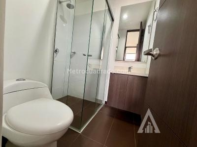 Apartamento de 3 alcobas en arriendo en Av Las Palmas, Medellín, 161 m² · foto 10 de 20