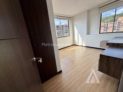 Apartamento de 3 alcobas en arriendo en Av Las Palmas, Medellín, 161 m² · foto 18 de 20