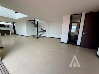 Apartamento de 3 alcobas en arriendo en Av Las Palmas, Medellín, 161 m² · foto 3 de 20