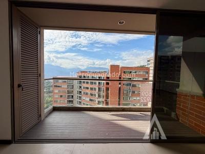 Apartamento de 3 alcobas en arriendo en Av Las Palmas, Medellín, 161 m² · foto 4 de 20