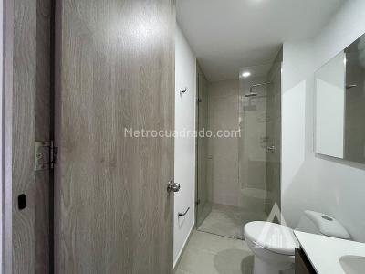 Apartamento de 3 alcobas en venta en El Poblado, Medellín, 77 m² · foto 5 de 8