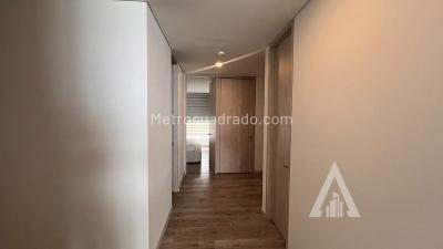 Apartamento de 3 alcobas en venta en El Poblado, Medellín, 139 m² · foto 10 de 14