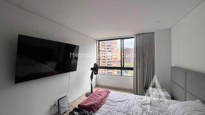 Apartamento de 3 alcobas en venta en El Poblado, Medellín, 139 m² · foto 3 de 14