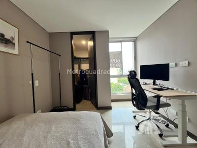 Apartamento de 3 alcobas en venta en El Poblado, Medellín, 164 m² · foto 10 de 16
