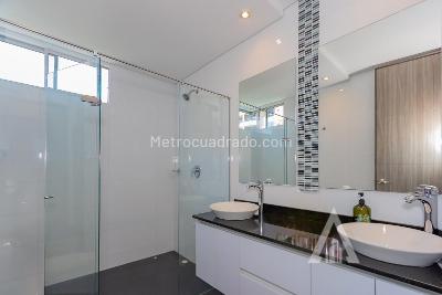 Apartamento de 3 alcobas en venta en El Poblado, Medellín, 164 m² · foto 8 de 16