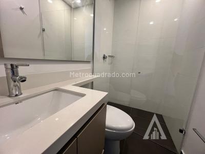Apartamento en arriendo en Poblado, Medellín · foto 10 de 19