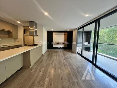Apartamento en arriendo en Poblado, Medellín · foto 2 de 19