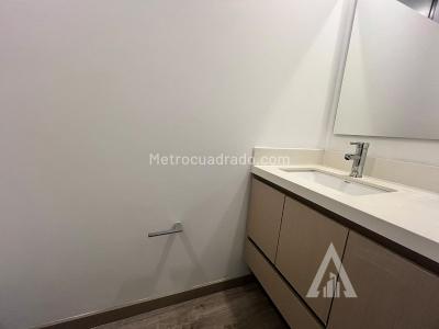 Apartamento en arriendo en Poblado, Medellín · foto 4 de 19