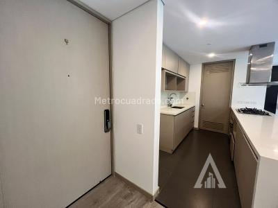Apartamento en arriendo en Poblado, Medellín · foto 5 de 19