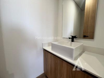Apartamento de 2 alcobas en venta en El Poblado, Medellín, 120 m² · foto 6 de 12
