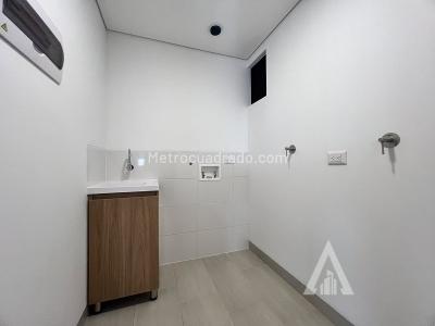 Apartamento de 2 alcobas en venta en El Poblado, Medellín, 120 m² · foto 8 de 12