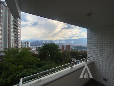 Apartamento de 2 alcobas en arriendo en Loma Del Indio, Medellín, 58 m² · foto 3 de 15