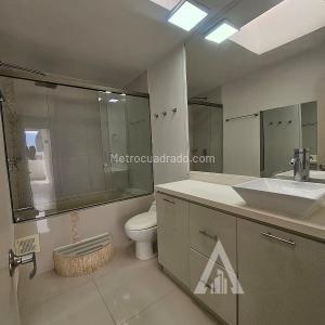 Apartamento en arriendo en Poblado, Medellín · foto 3 de 20
