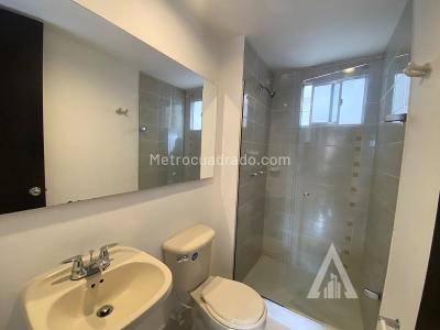 Apartamento en arriendo en Ciudad Del Rio, Medellín · foto 2 de 20