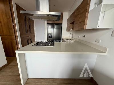 Apartamento en arriendo en Ciudad Del Rio, Medellín · foto 11 de 15
