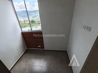 Apartamento en arriendo en San Antonio De Padro, Medellín · foto 8 de 10