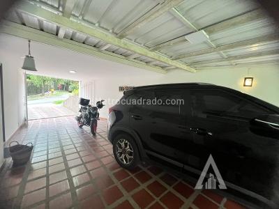 Casa de 4 alcobas en arriendo en Ciudad Del Rio, Medellín, 240 m² · foto 2 de 20