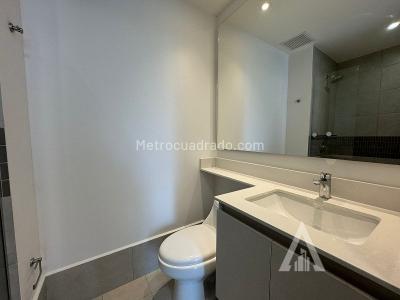 Apartamento en arriendo en Castropol, Medellín · foto 11 de 15