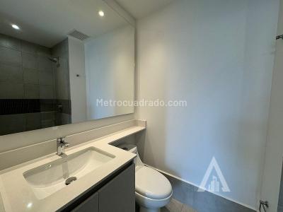 Apartamento en arriendo en Castropol, Medellín · foto 13 de 15