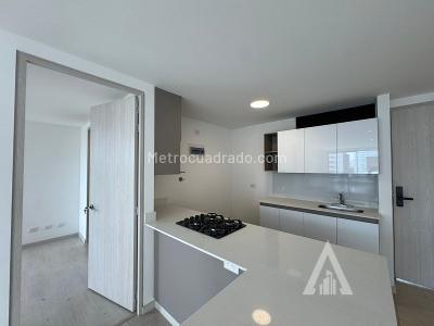 Apartamento en arriendo en Castropol, Medellín · foto 8 de 15
