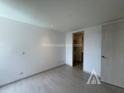 Apartamento en arriendo en Castropol, Medellín · foto 9 de 15