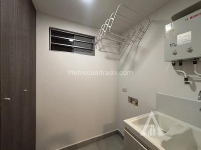 Apartamento de 2 alcobas en arriendo en Ciudad Del Rio, Medellín, 95 m² · foto 10 de 16