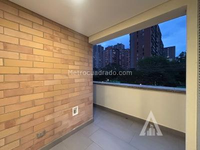 Apartamento de 2 alcobas en arriendo en Ciudad Del Rio, Medellín, 95 m² · foto 8 de 16