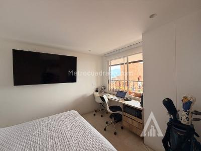 Apartamento de 4 alcobas en arriendo en Ciudad Del Rio, Medellín, 207 m² · foto 14 de 16